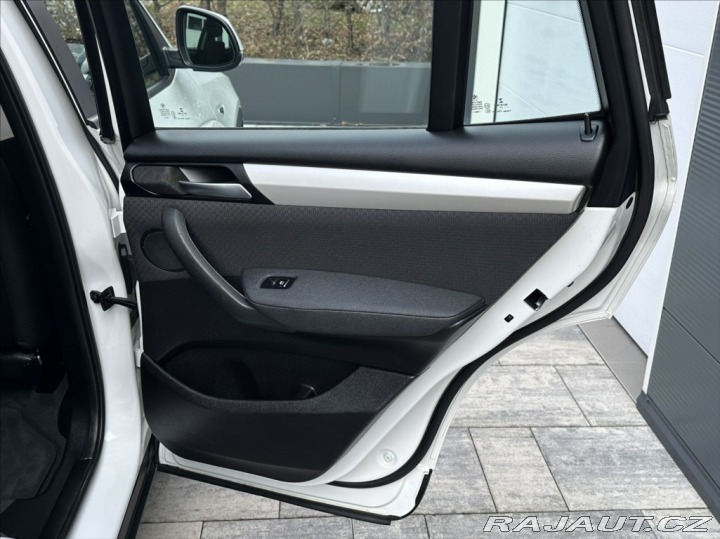 BMW X3 2,0 28i 245PS Advantage 2017