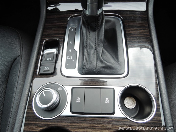 Volkswagen Touareg 3,0 TDi Aut. 4M Kůže DPH 2015
