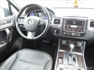 Volkswagen Touareg 3,0 TDi Aut. 4M Kůže bez 2015
