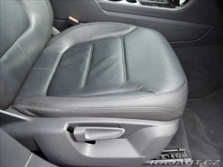 Volkswagen Touareg 3,0 TDi Aut. 4M Kůže bez 2015