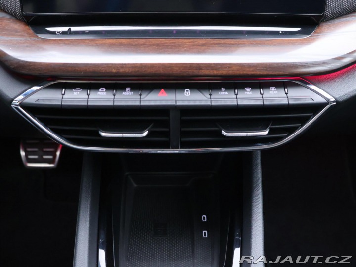 Škoda Octavia 2,0 TSI 140kW DSG Scout D 2022