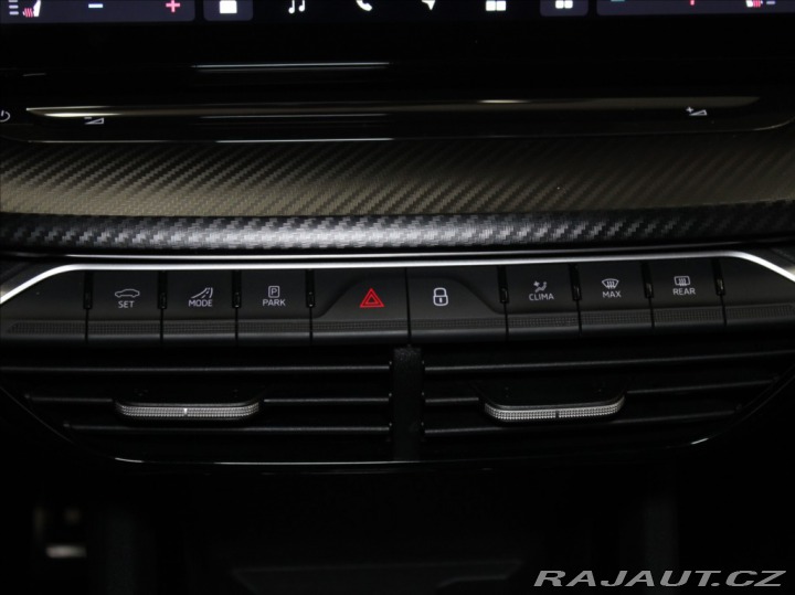 Škoda Octavia 2,0 TSi 195kW RS HeadUP D 2025