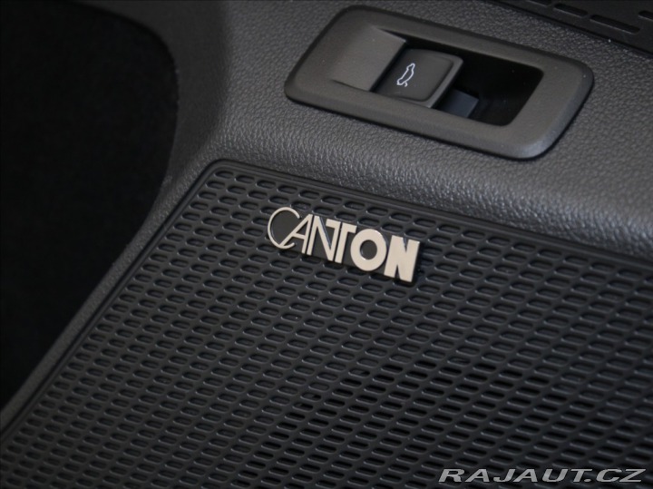 Škoda Octavia 2,0 TSi 195kW RS HeadUP D 2025