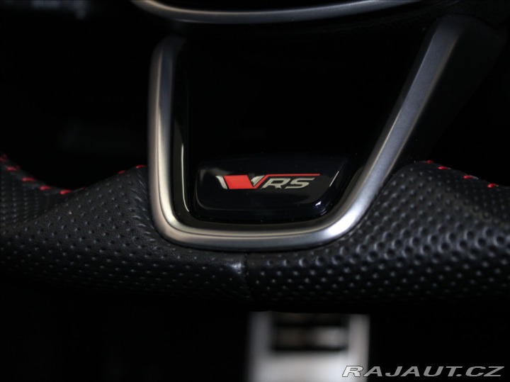 Škoda Octavia 2,0 TSi 195kW RS HeadUP D 2025