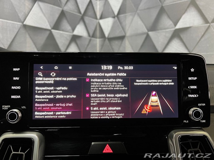 Kia Sorento 1.6T-GDi HYBRID 4WD, PANO 2023