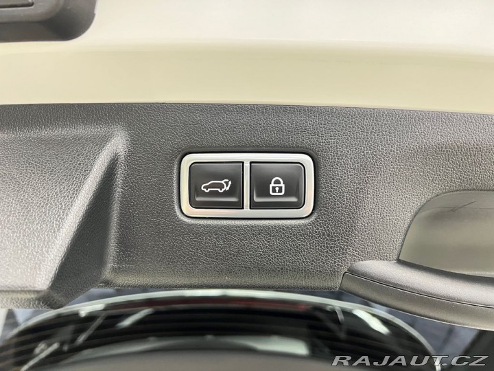 Kia Sorento 1.6T-GDi HYBRID 4WD, PANO 2023