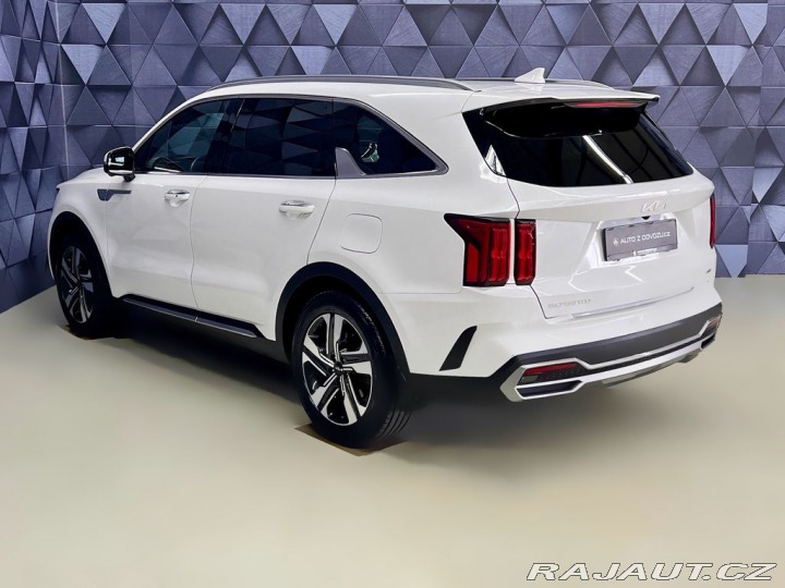 Kia Sorento 1.6T-GDi HYBRID 4WD, PANO 2023