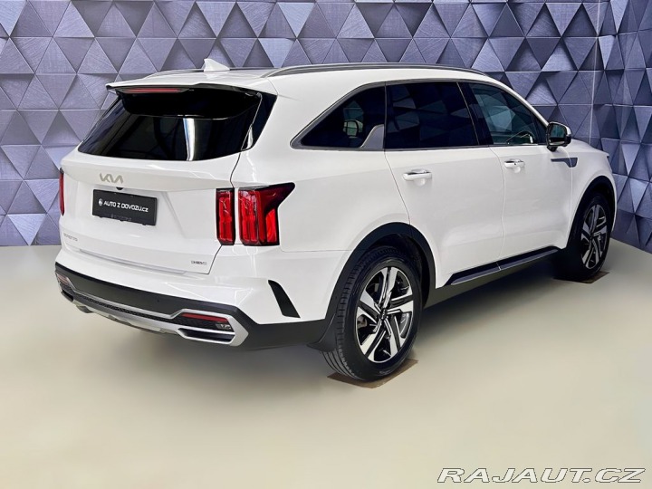 Kia Sorento 1.6T-GDi HYBRID 4WD, PANO 2023