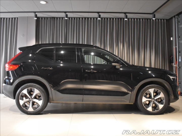 Volvo XC40 2,0 B3 Plus Bezklíč 2023