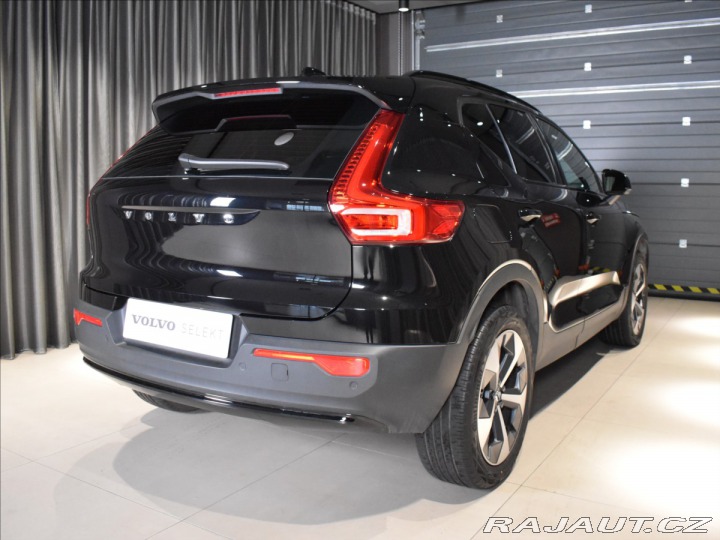 Volvo XC40 2,0 B3 Plus Bezklíč 2023