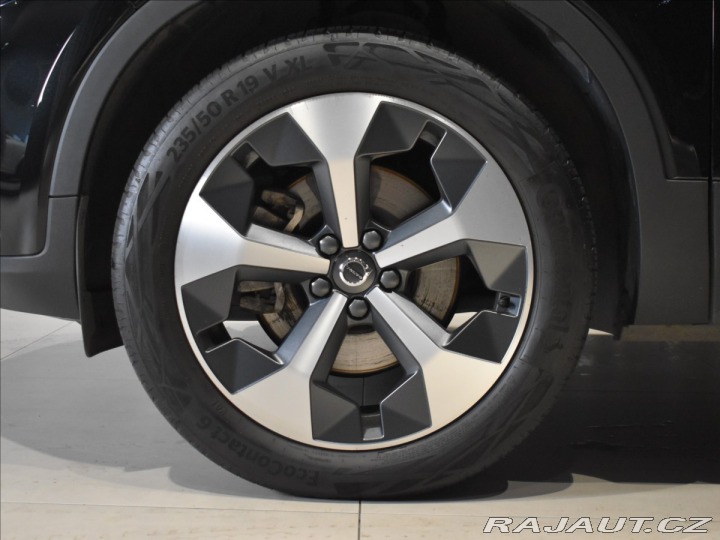 Volvo XC40 2,0 B3 Plus Bezklíč 2023