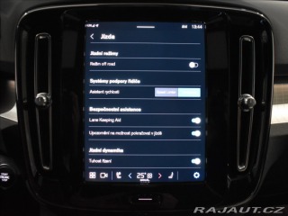 Volvo XC40 2,0 B3 Plus Bezklíč 2023