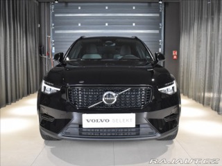 Volvo XC40 2,0 B3 Plus Bezklíč 2023