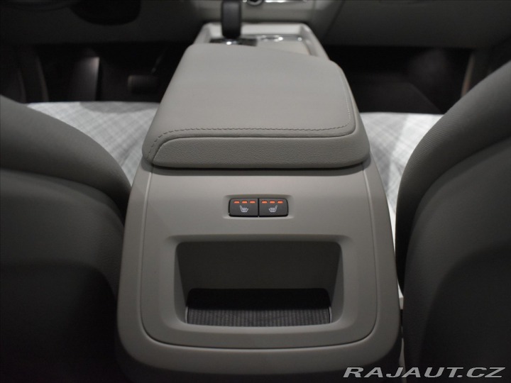 Volvo XC60 2,0 B5 AWD CORE BLIS,Bezk 2025