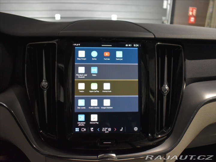 Volvo XC60 2,0 B5 AWD CORE BLIS,Bezk 2025