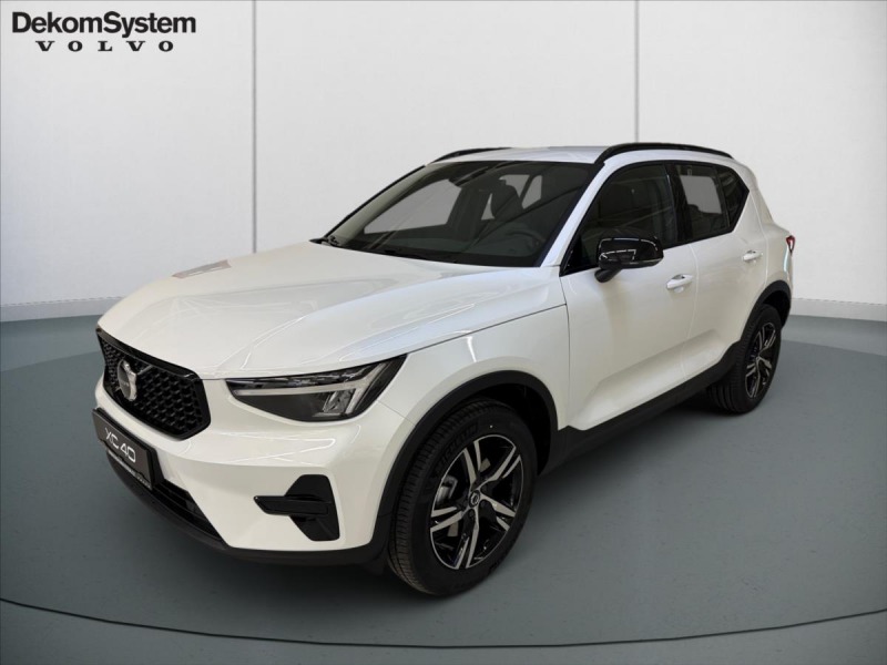Volvo XC40 2,0 B4 FWD Plus Dark 5143