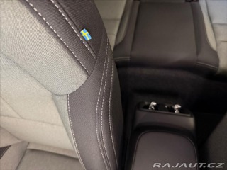 Volvo XC40 2,0 B4 FWD Plus Dark 5143 2025