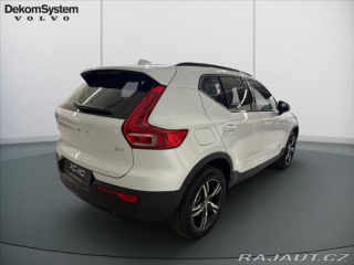 Volvo XC40 2,0 B4 FWD Plus Dark 5143 2025