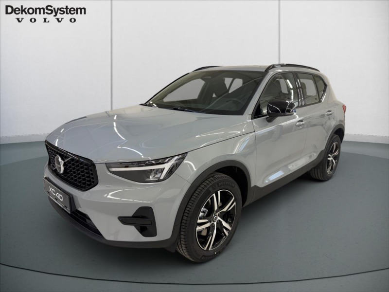 Volvo XC40 2,0 B3 FWD Plus Dark 7405