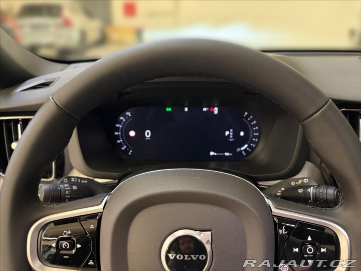 Volvo XC60 2,0 B5 AWD Plus Black Ed 2025