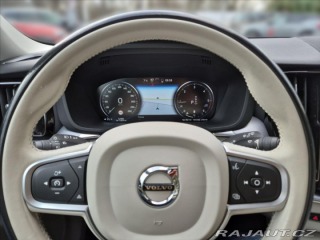 Volvo XC60 2,0 B4 AWD MOMENTUM+ 2020