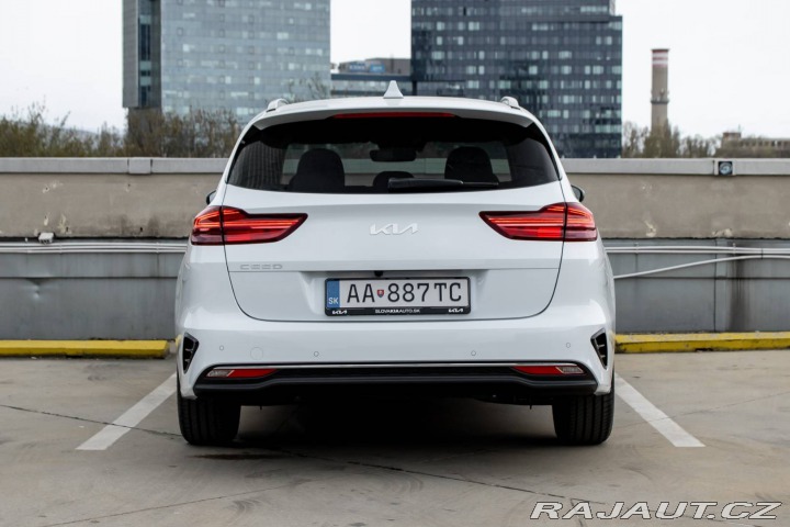 Kia Ostatní modely Ceed SW Ceed SW 1.5 T-GDi/ GOLD/ 2025