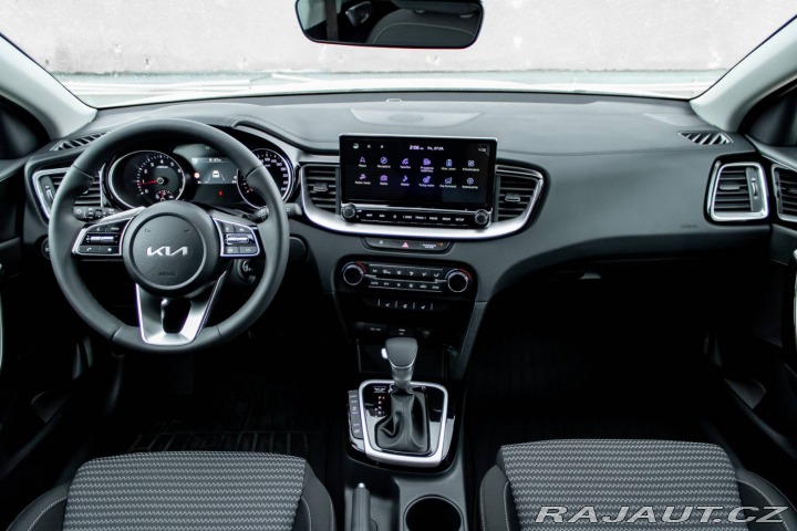 Kia Ostatní modely Ceed SW Ceed SW 1.5 T-GDi/ GOLD/ 2025