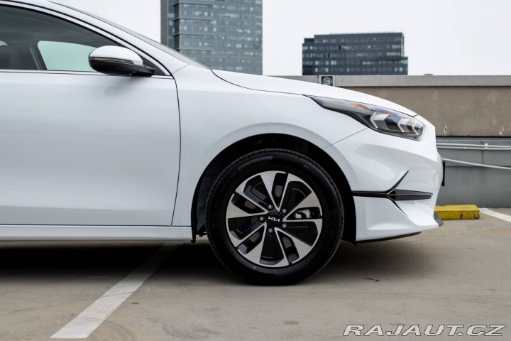 Kia Ostatní modely Ceed SW Ceed SW 1.5 T-GDi/ GOLD/ 2025