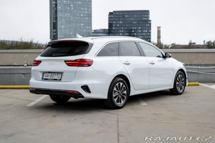 Kia Ostatní modely Ceed SW Ceed SW 1.5 T-GDi/ GOLD/ 2025