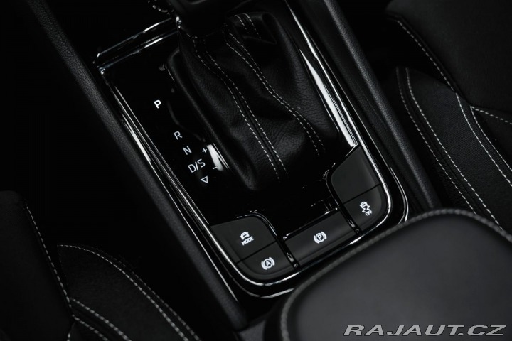 Škoda Karoq Sportline 2025