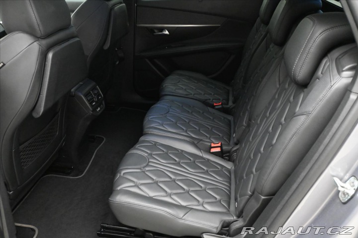 Peugeot 5008 1,5 BlueHdi 96 kW Allure 2022