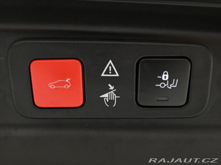 Peugeot 5008 1,5 BlueHdi 96 kW Allure 2022