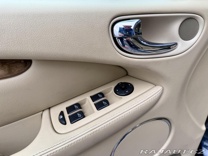 Jaguar X-Type 3,0 V6 Kombi AWD REZERVAC 2005