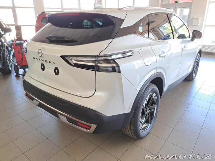 Nissan Qashqai N-CONNECTA 1,3/140k 2025