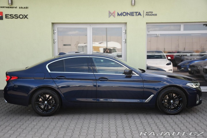 BMW 5 540i xD LUXURY HUD REZERV 2022