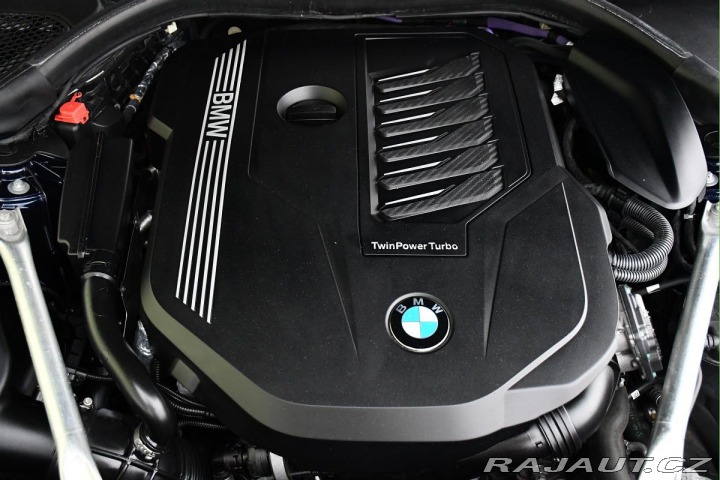 BMW 5 540i xD LUXURY HUD REZERV 2022