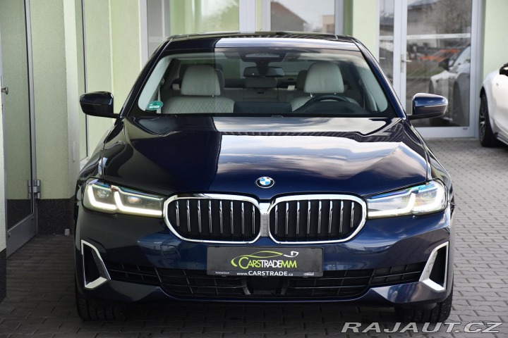 BMW 5 540i xD LUXURY HUD REZERV 2022