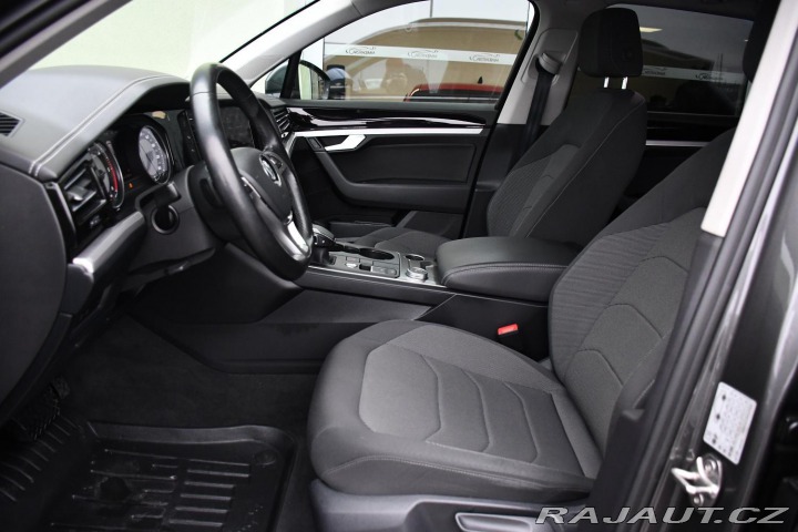 Volkswagen Touareg 3.0TDi 4MOTION REZERVACE 2020