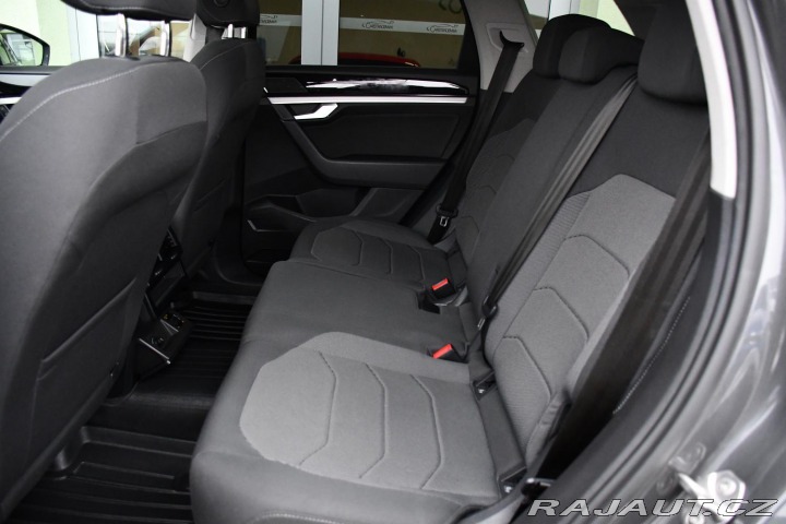 Volkswagen Touareg 3.0TDi 4MOTION REZERVACE 2020