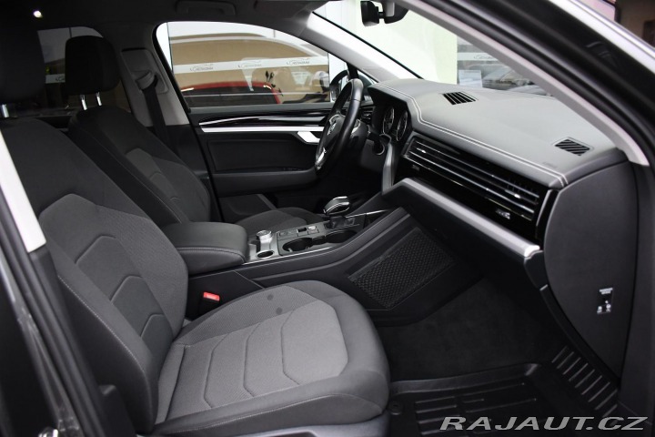 Volkswagen Touareg 3.0TDi 4MOTION REZERVACE 2020