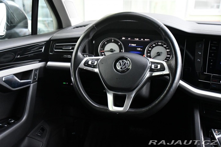 Volkswagen Touareg 3.0TDi 4MOTION ČR TAŽNÉ 2020