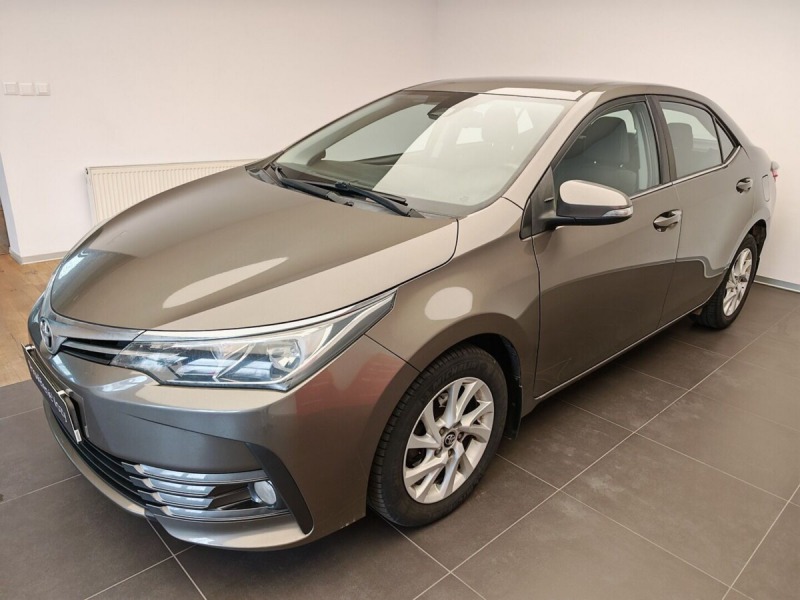 Toyota Corolla 1.6 Valv. Active s pakete