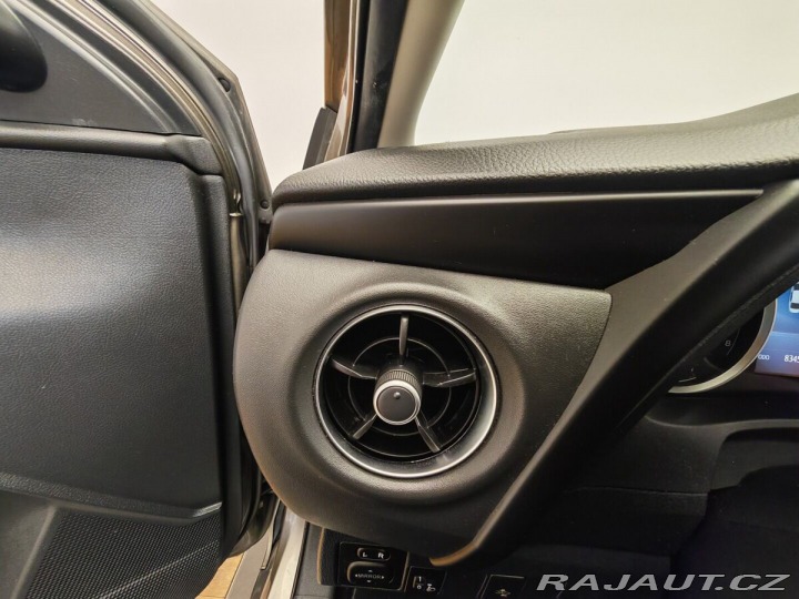 Toyota Corolla 1.6 Valv. Active s pakete 2018