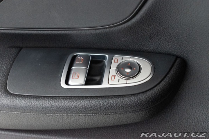 Mercedes-Benz V V 220d TAŽNÉ*KAMERA*7.MÍS 2016