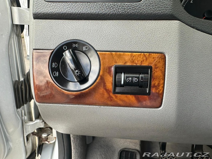 Volkswagen Multivan 2.5TDi, 128KW 2006