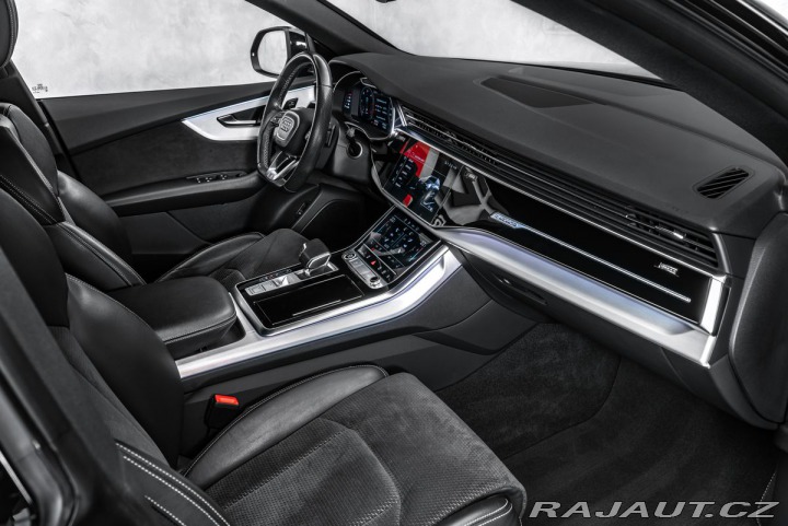 Audi Q8 50TDI Q S-line Matrix Nez 2020