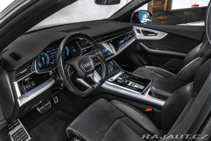 Audi Q8 50TDI Q S-line Matrix Nez 2020