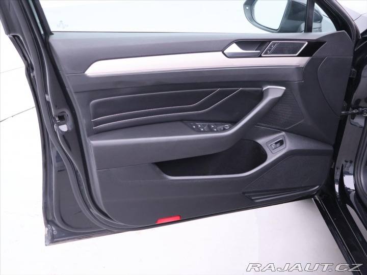 Volkswagen Passat 2,0 TDI 110kW DSG Eleganc 2020