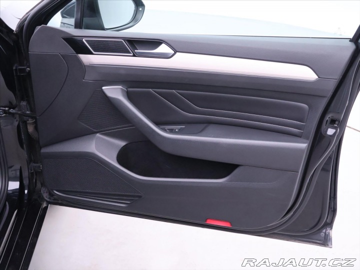 Volkswagen Passat 2,0 TDI 110kW DSG Eleganc 2020