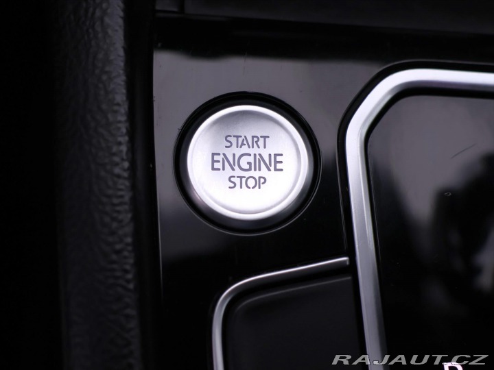 Volkswagen Passat 2,0 TDI 110kW DSG Eleganc 2020